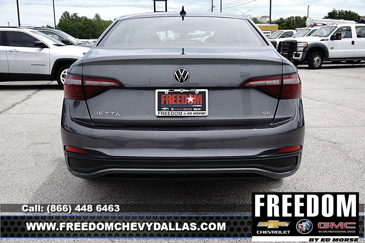 Used 2024 Volkswagen Jetta SE FWD image 34