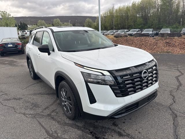 New 2026 Nissan Pathfinder SV w/ SV Premium Package AWD/4WD image 3