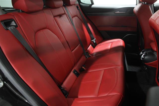 Used 2020 Alfa Romeo Stelvio Ti AWD/4WD image 17