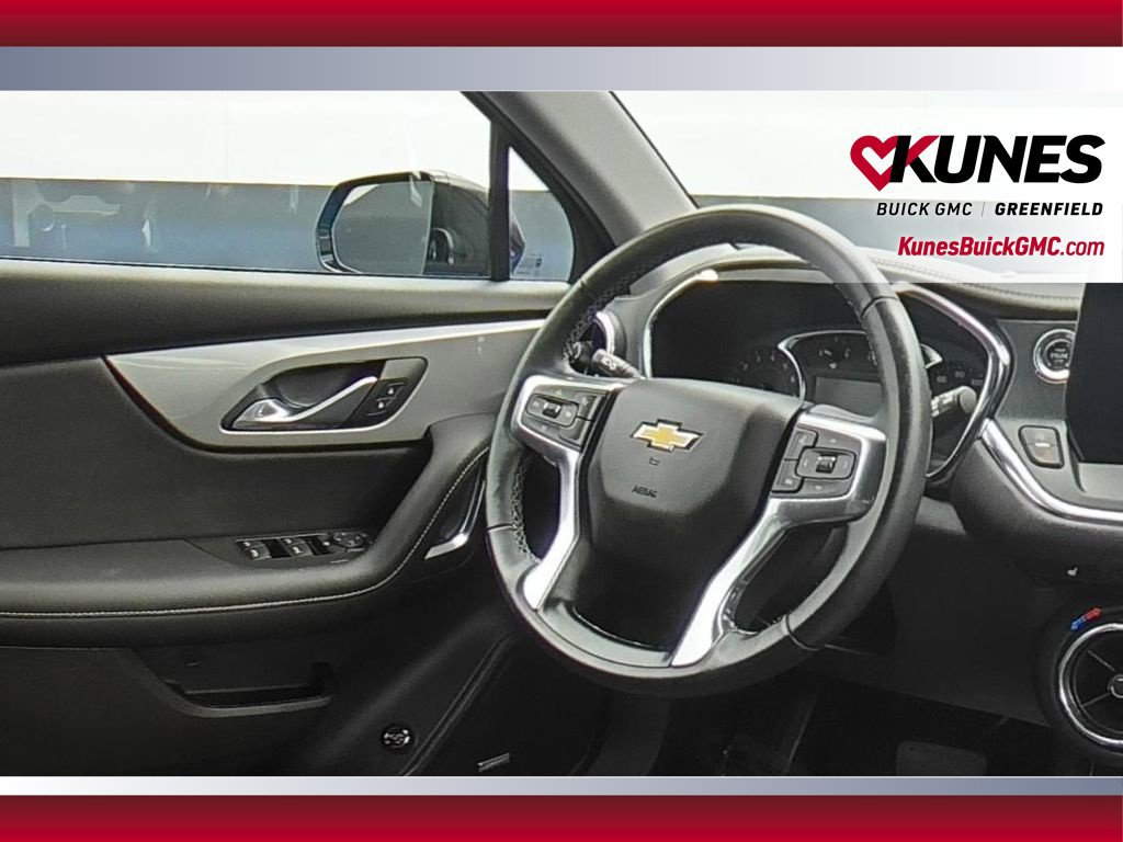 Used 2024 Chevrolet Blazer LT w/ Sound & Technology Package FWD image 27