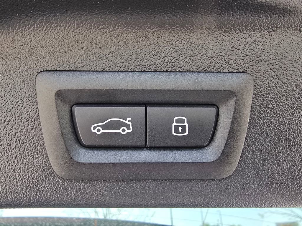 Used 2024 BMW X5 xDrive40i w/ Premium Package image 19