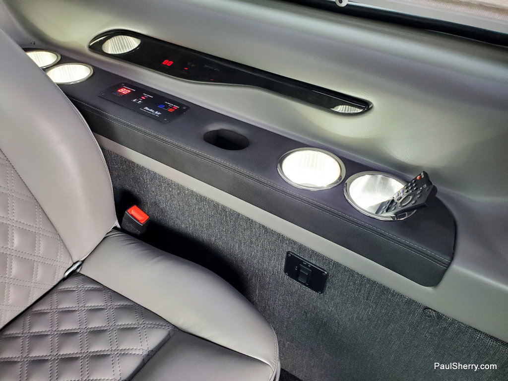 Used 2024 Mercedes-Benz Sprinter 2500 image 34