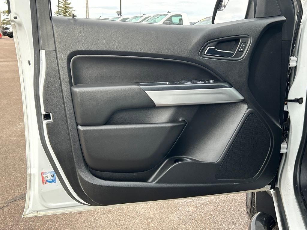 Used 2019 Chevrolet Colorado LT w/ LT Convenience Package image 17