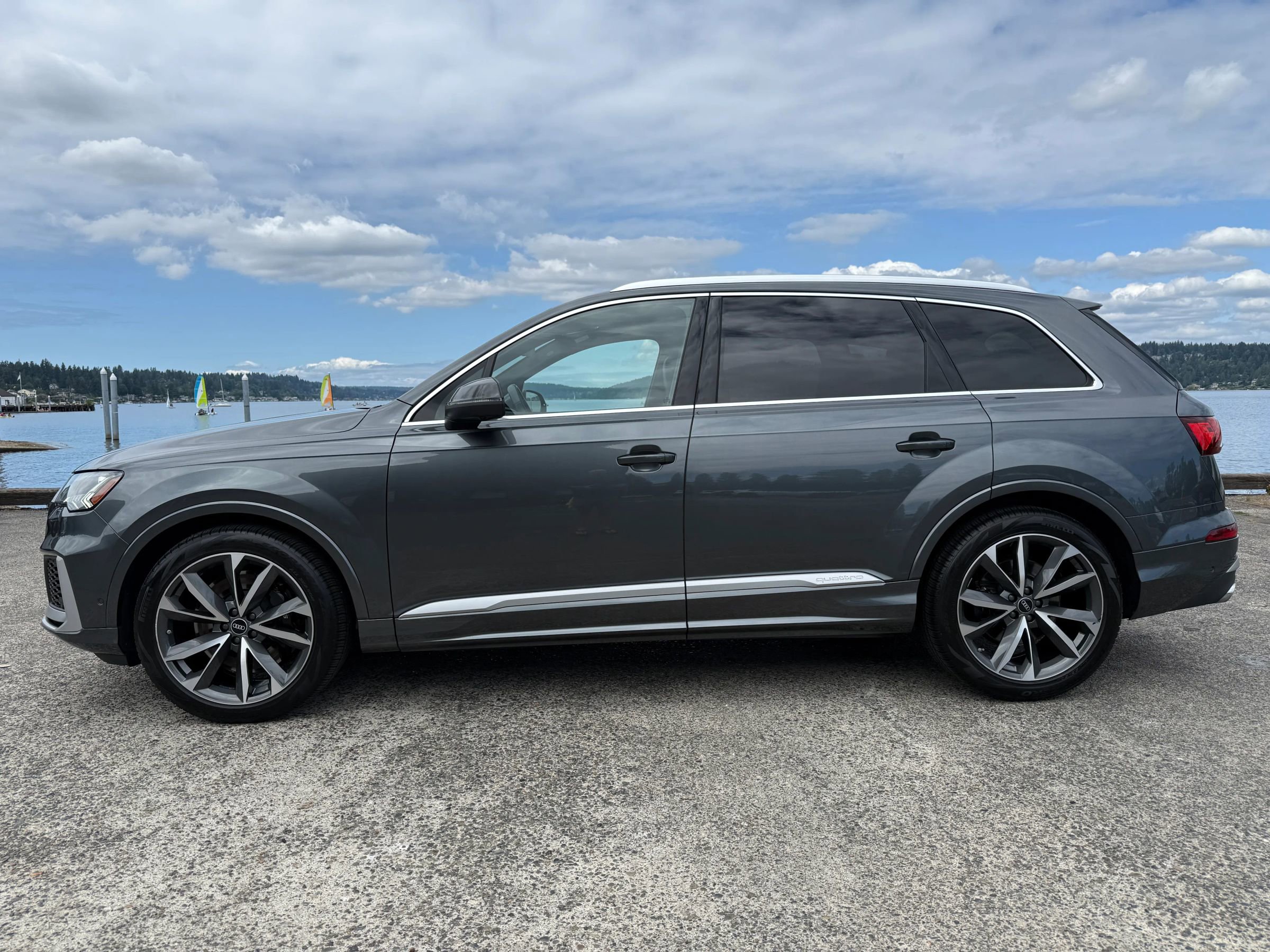 Used 2022 Audi SQ7 Prestige w/ Prestige Package image 3