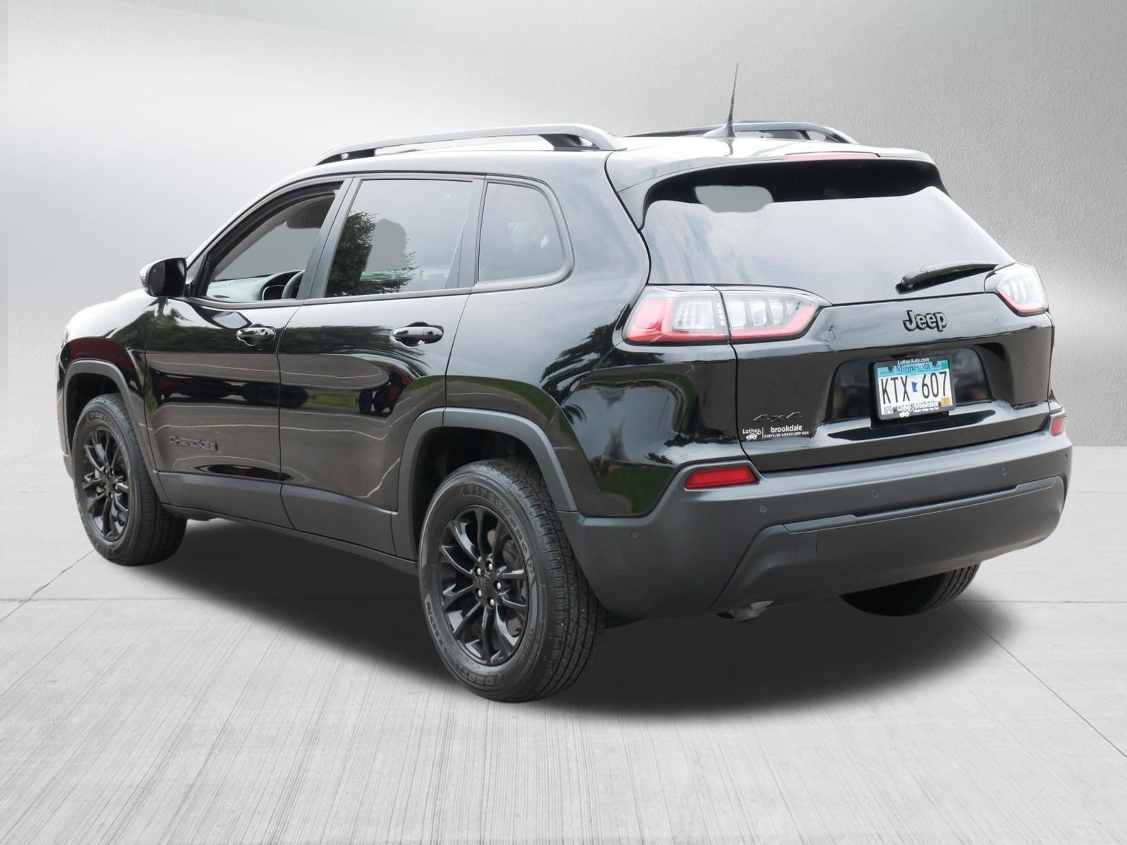 Used 2023 Jeep Cherokee Altitude Lux AWD/4WD image 5