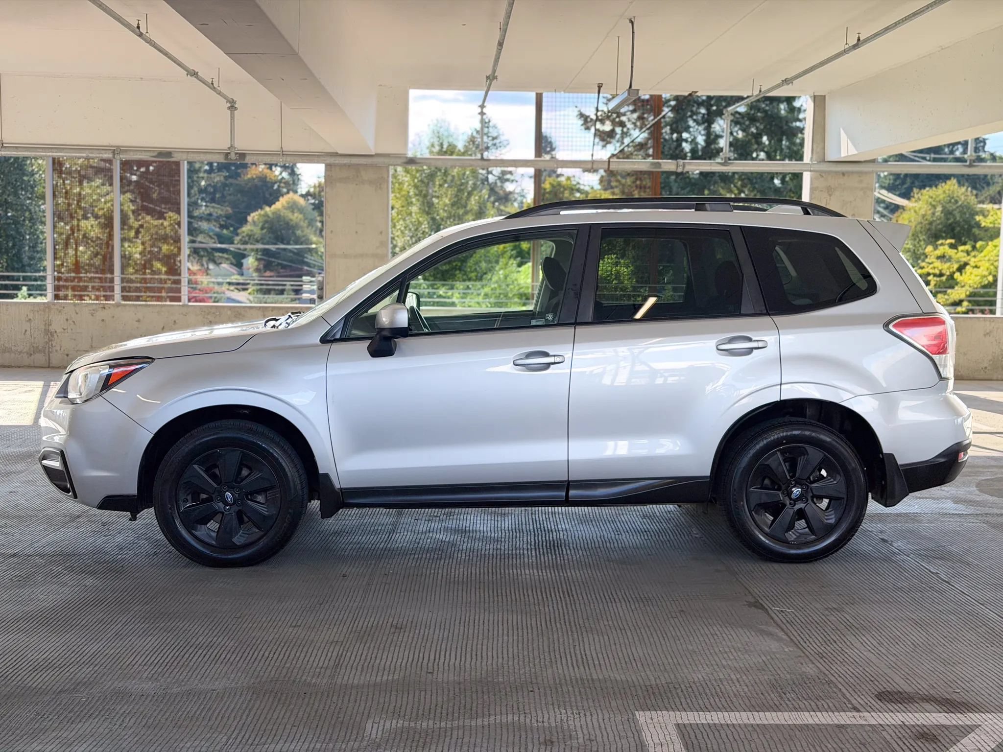Used 2018 Subaru Forester 2.5i Premium AWD/4WD image 8