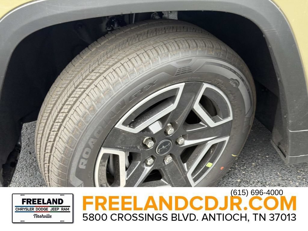 New 2026 Jeep Cherokee Laredo AWD/4WD image 9
