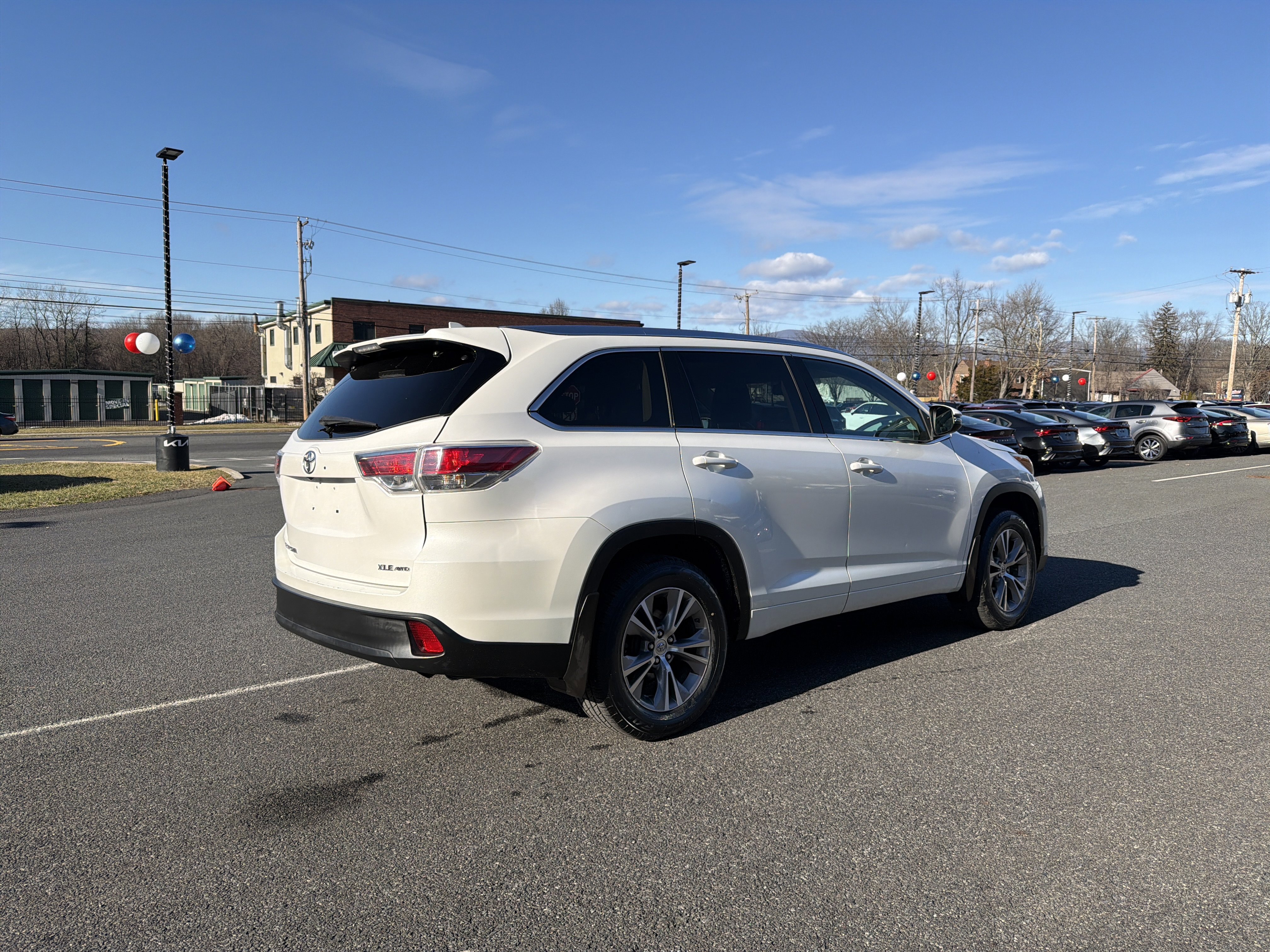 Used 2015 Toyota Highlander XLE image 6