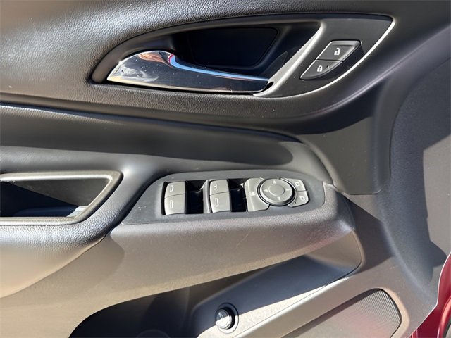 Used 2018 Chevrolet Equinox LT image 10