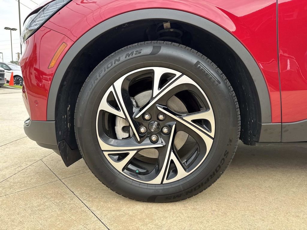 Used 2024 Lincoln Nautilus Premier w/ Equipment Group 102A image 6