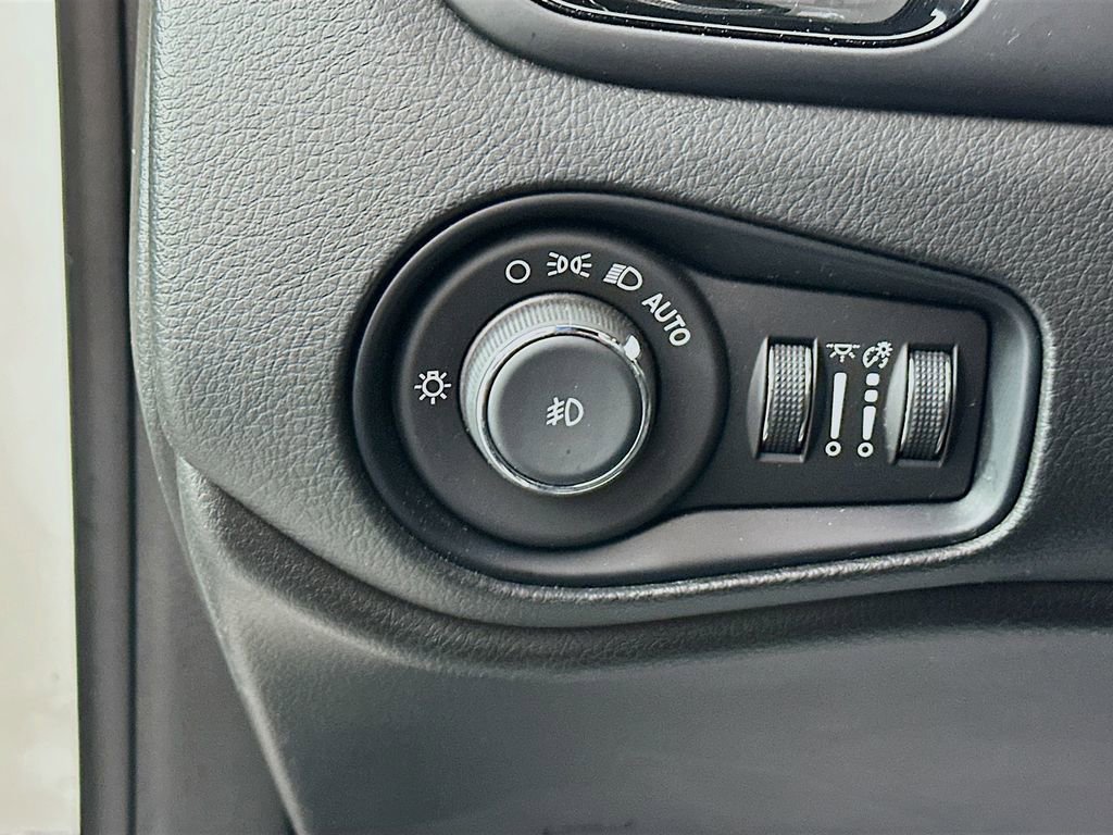 Used 2022 Jeep Renegade Altitude image 10