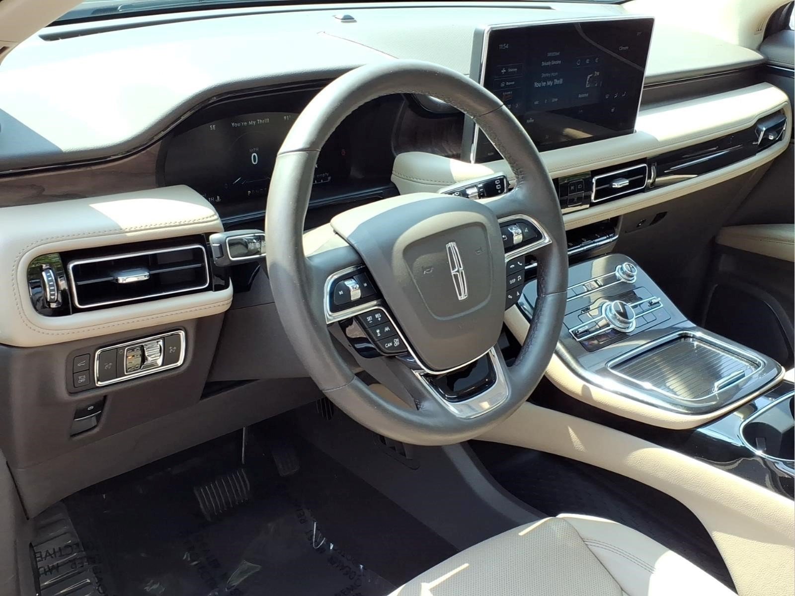 Used 2023 Lincoln Nautilus Reserve w/ Equipment Group 201A AWD/4WD image 18