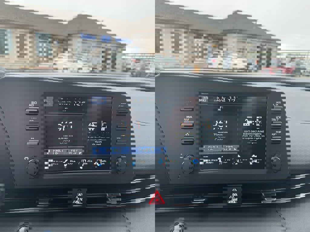 New 2026 Hyundai Elantra SEL Sport Premium image 9