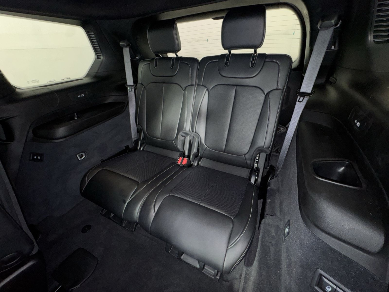 Used 2023 Jeep Grand Cherokee L Overland w/ Advanced Protech Group III AWD/4WD image 25