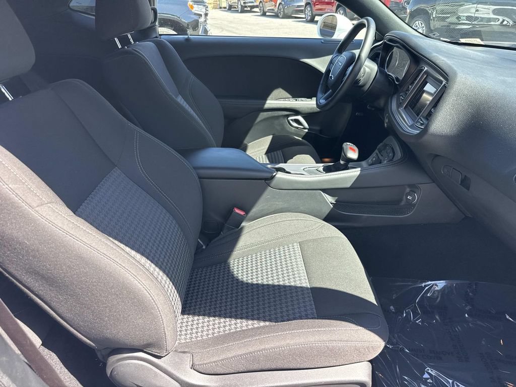 Used 2023 Dodge Challenger SXT AWD/4WD image 28