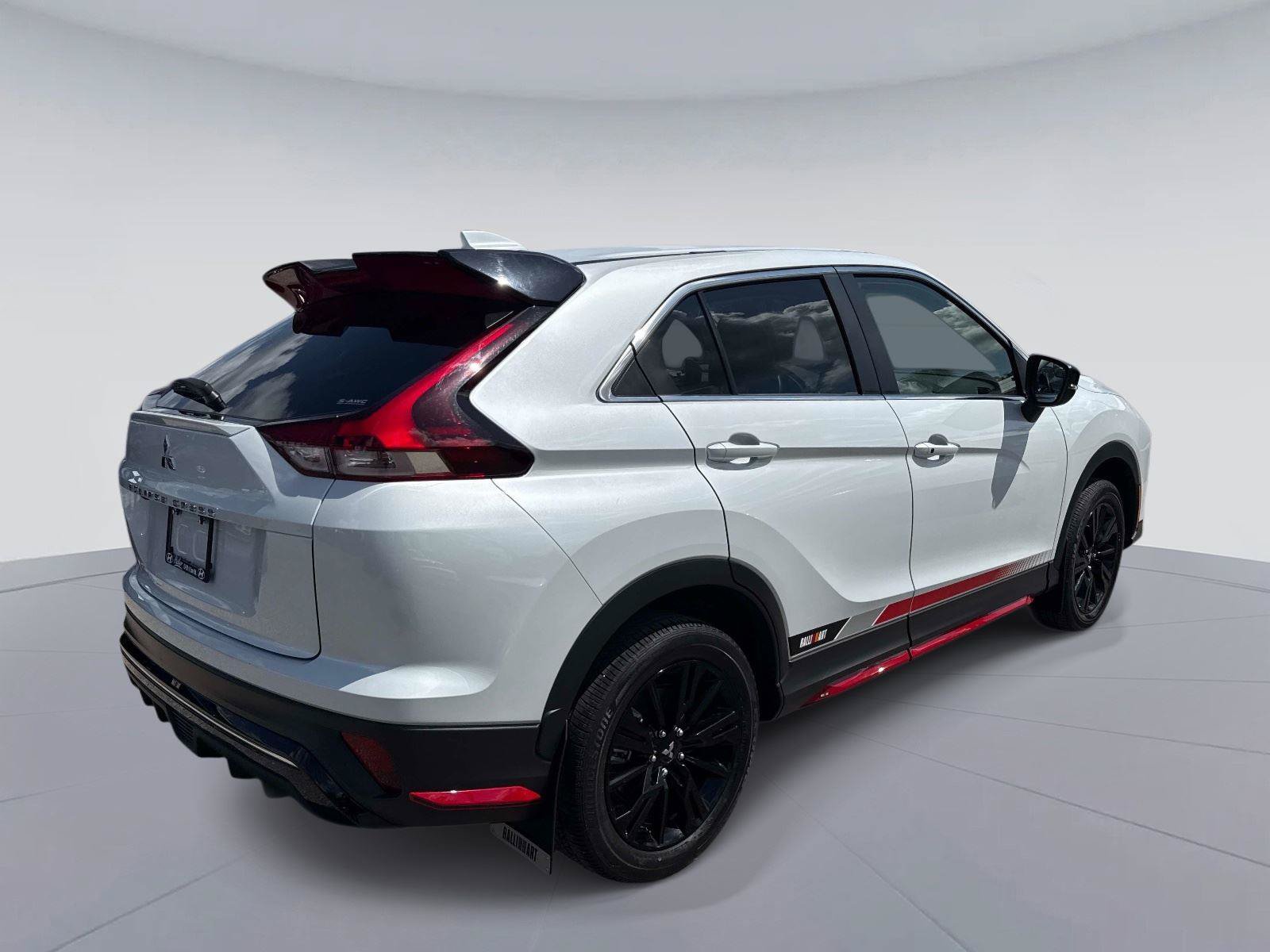 Used 2024 Mitsubishi Eclipse Cross Ralliart AWD/4WD image 3