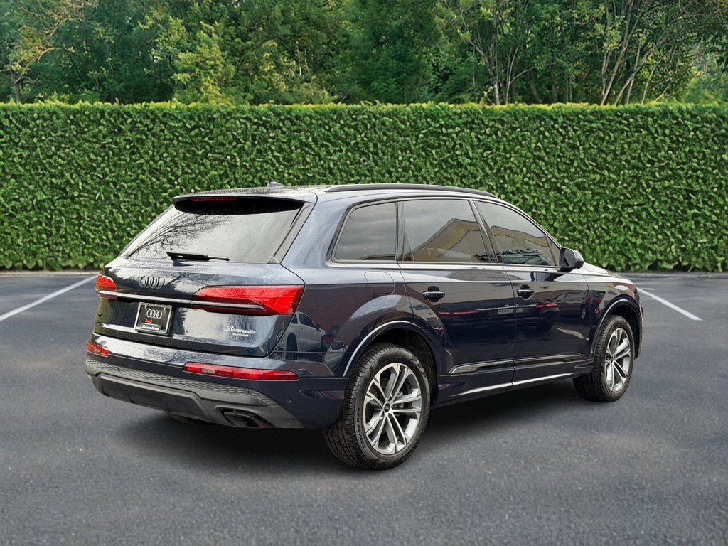 Used 2025 Audi Q7 2.0T Premium w/ Convenience Plus Package image 3