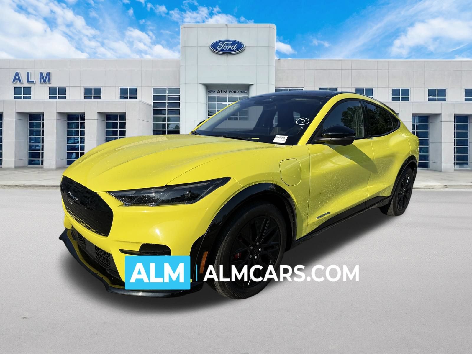 Certified 2025 Ford Mustang Mach-E Premium w/ Sport Appearance Package AWD/4WD image 1