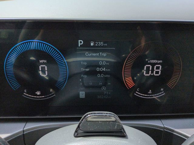 Used 2025 Hyundai Santa Fe SEL FWD image 32