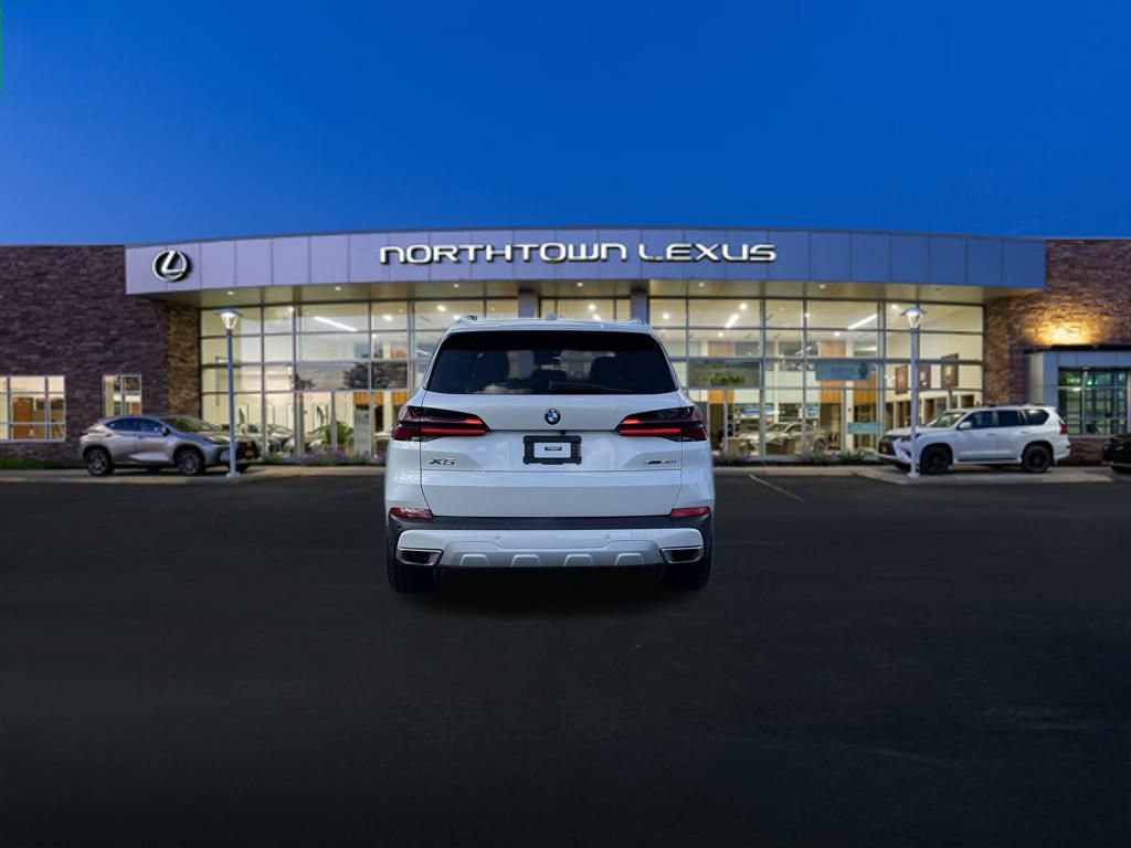 Used 2024 BMW X5 xDrive40i w/ Premium Package image 21