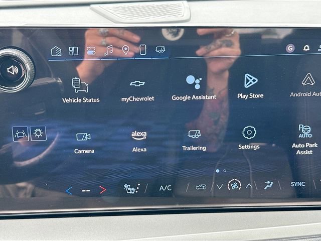 New 2025 Chevrolet Traverse LT w/ Enhanced Driving Package image 14