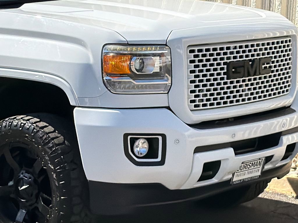 Used 2016 GMC Sierra 2500 Denali w/ Duramax Plus Package image 2