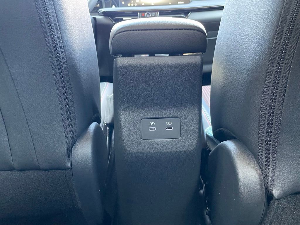 New 2026 Nissan Kicks SR image 18