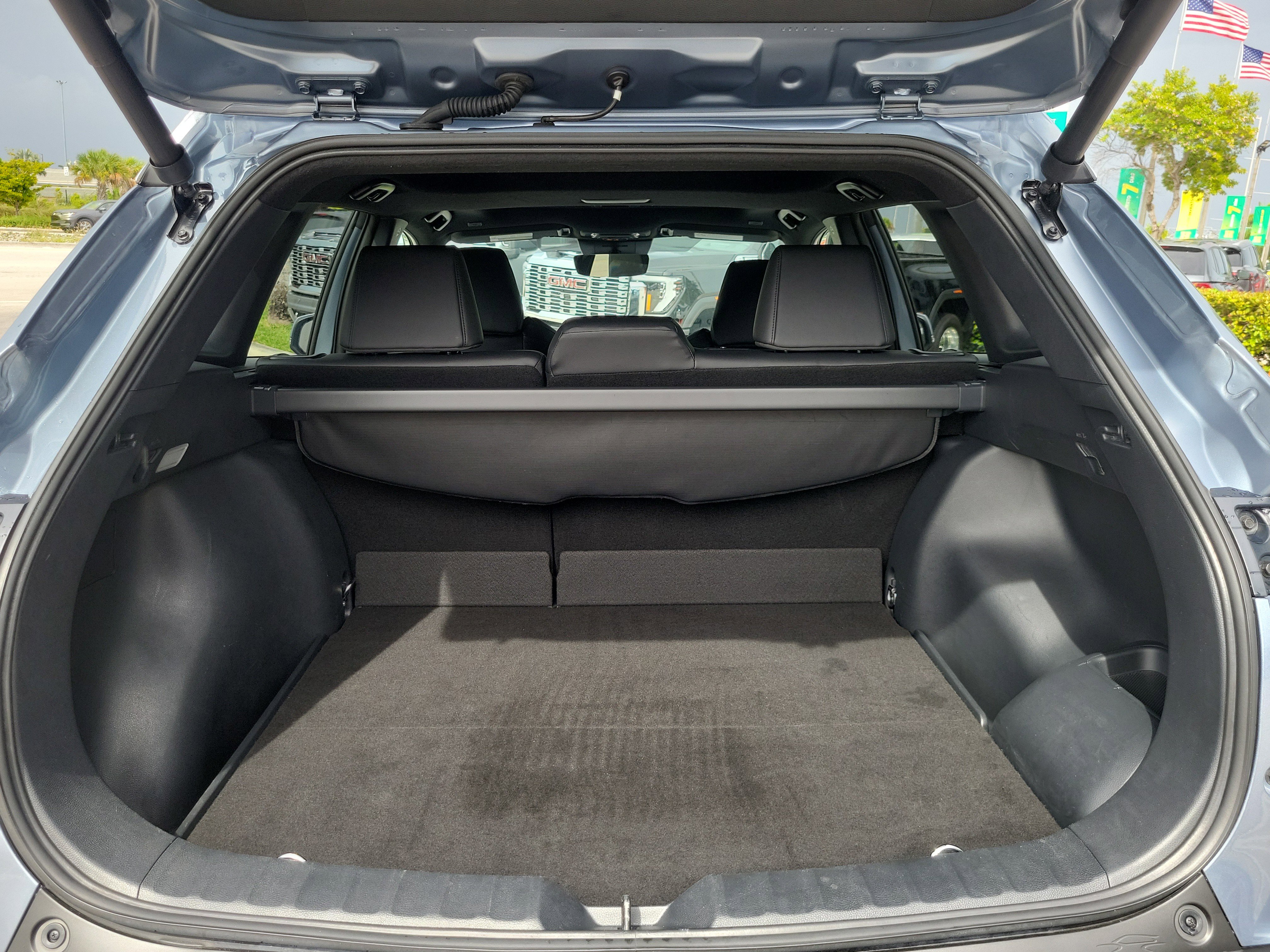 Used 2024 Toyota Corolla Cross AWD Hybrid w/ Convenience Package image 17