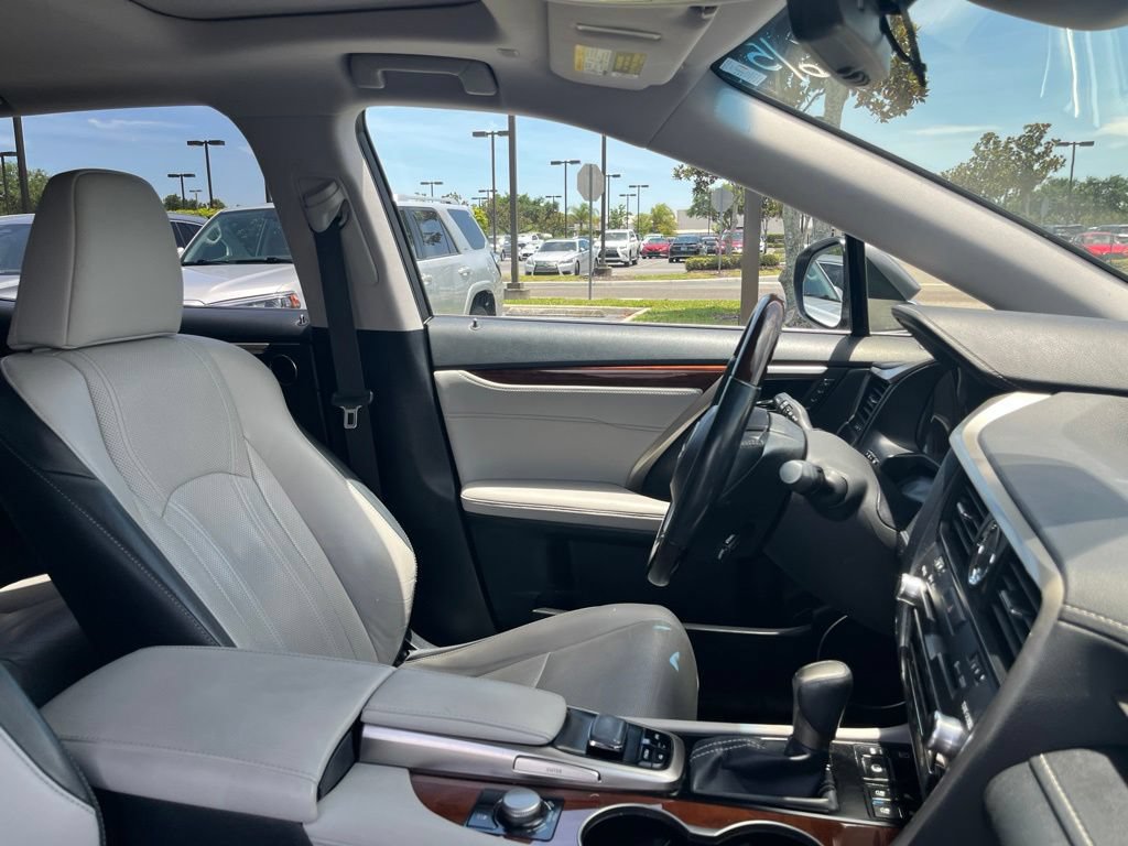 Used 2019 Lexus RX 350L FWD image 7
