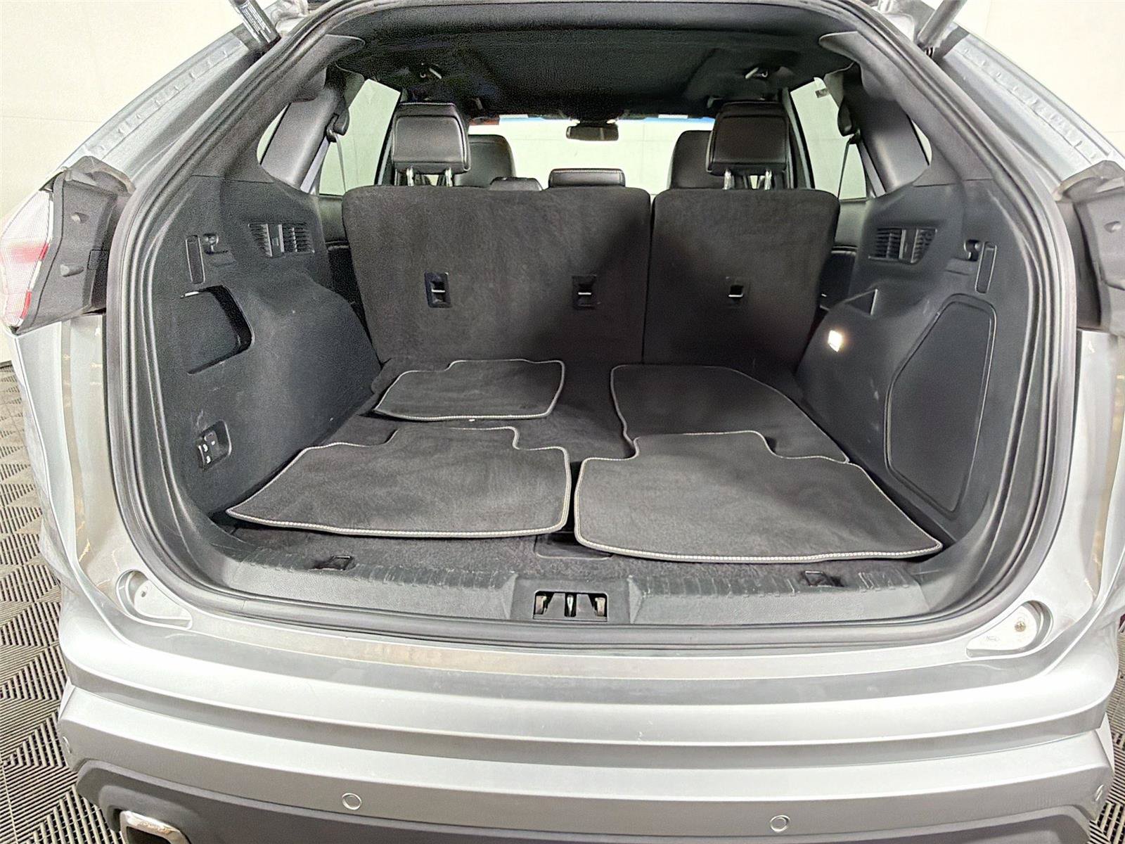 Used 2020 Ford Edge ST w/ Cold Weather Package AWD/4WD image 14