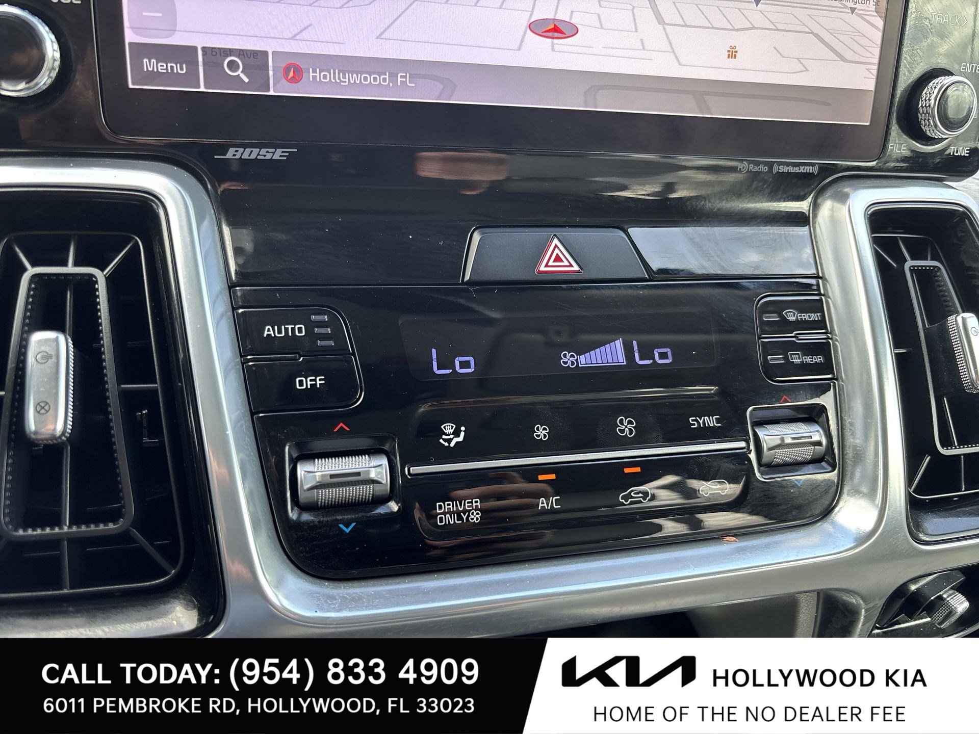 Used 2023 Kia Sorento SX Prestige w/ Panoramic Sunroof Package AWD/4WD image 17