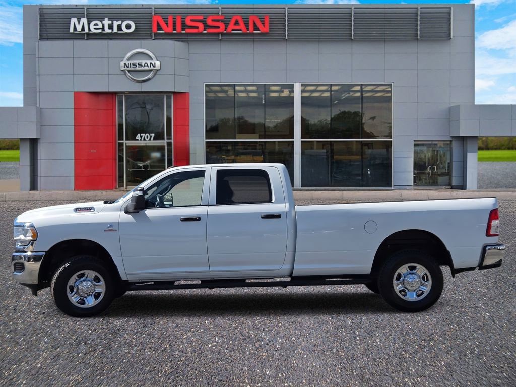 Used 2023 RAM 3500 Tradesman w/ Chrome Appearance Group image 3