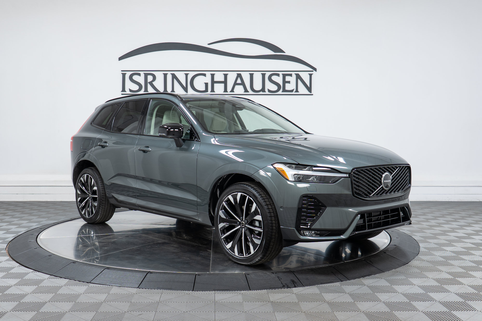 New 2027 Volvo XC60 B5 Ultra AWD/4WD image 3