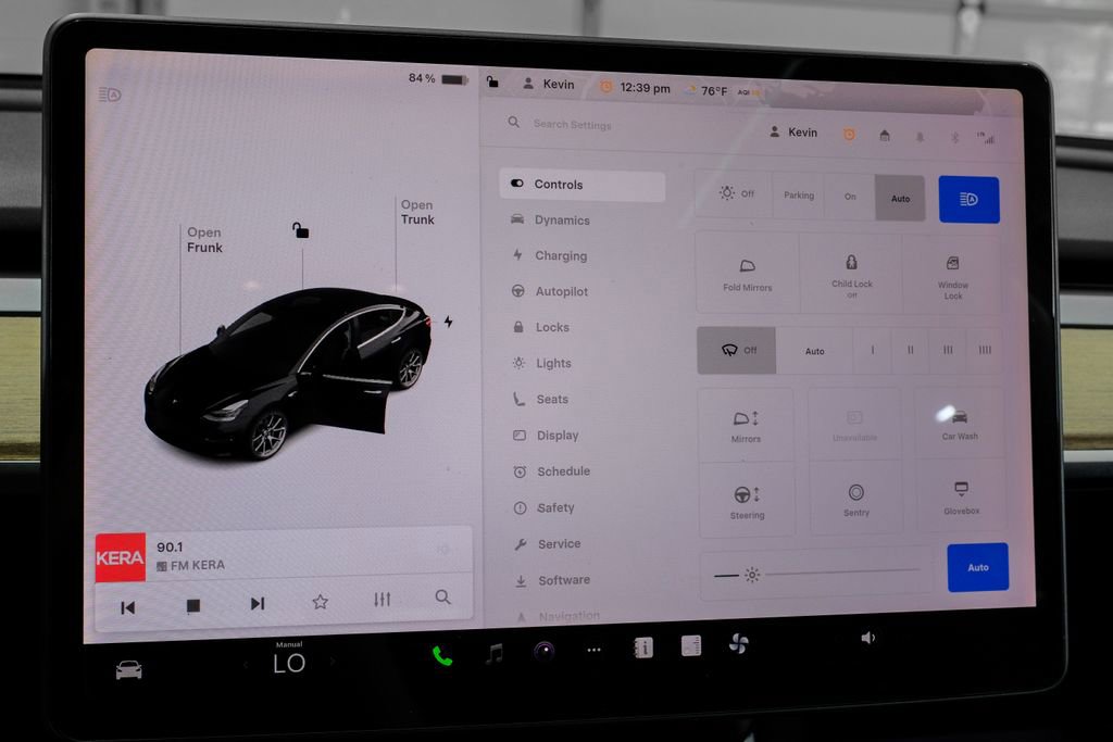 Used 2018 Tesla Model 3 Long Range image 29