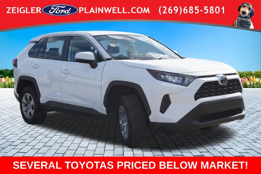 Used 2022 Toyota RAV4 LE FWD image 7