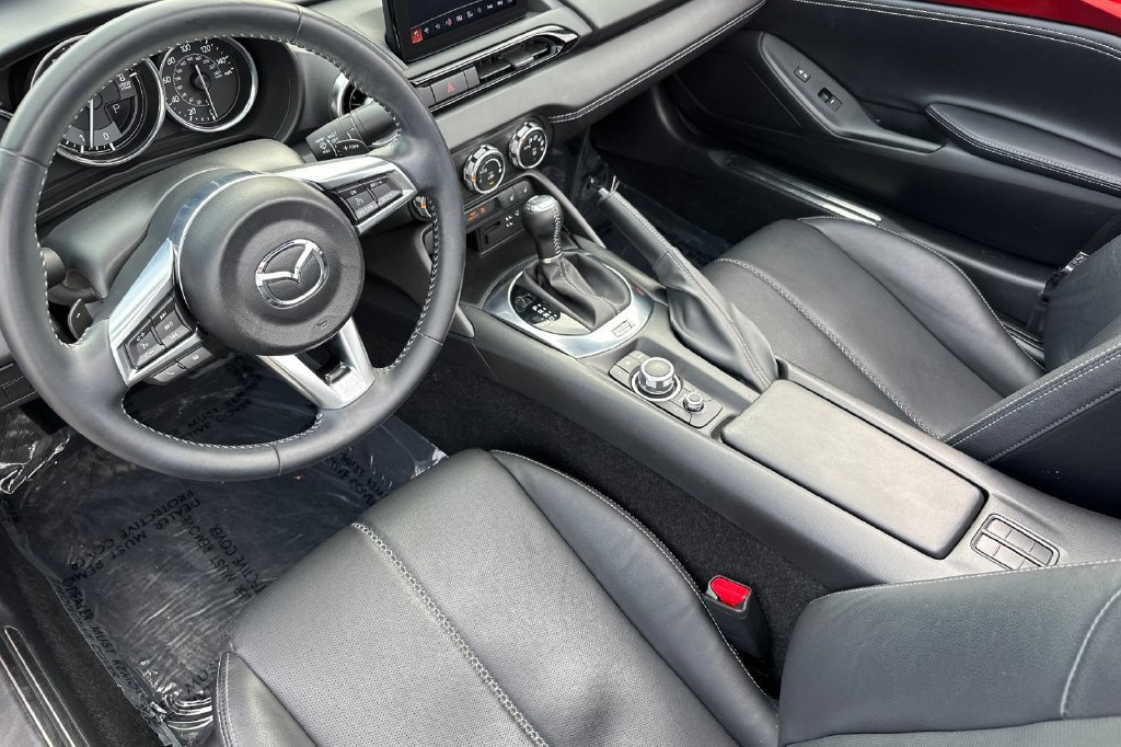 Used 2022 MAZDA MX-5 Miata Grand Touring w/ Weather Package RWD image 10