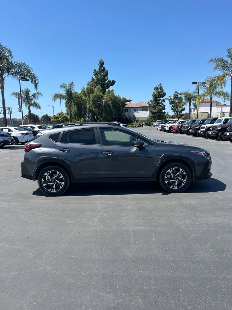 Used 2025 Subaru Crosstrek 2.0i Premium image 9