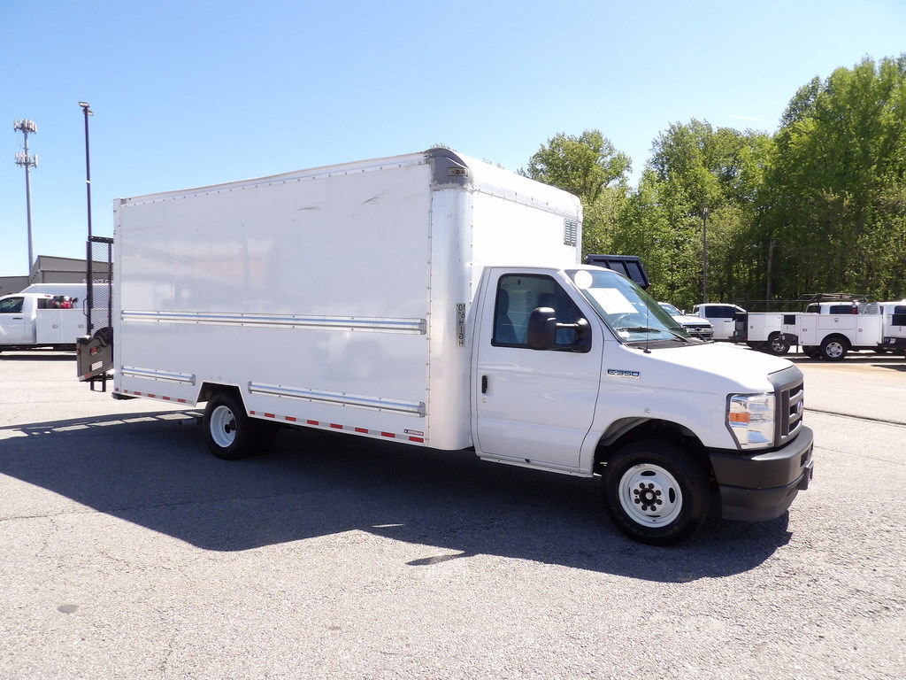 Used 2021 Ford E-350 and Econoline 350 Super Duty RWD image 10