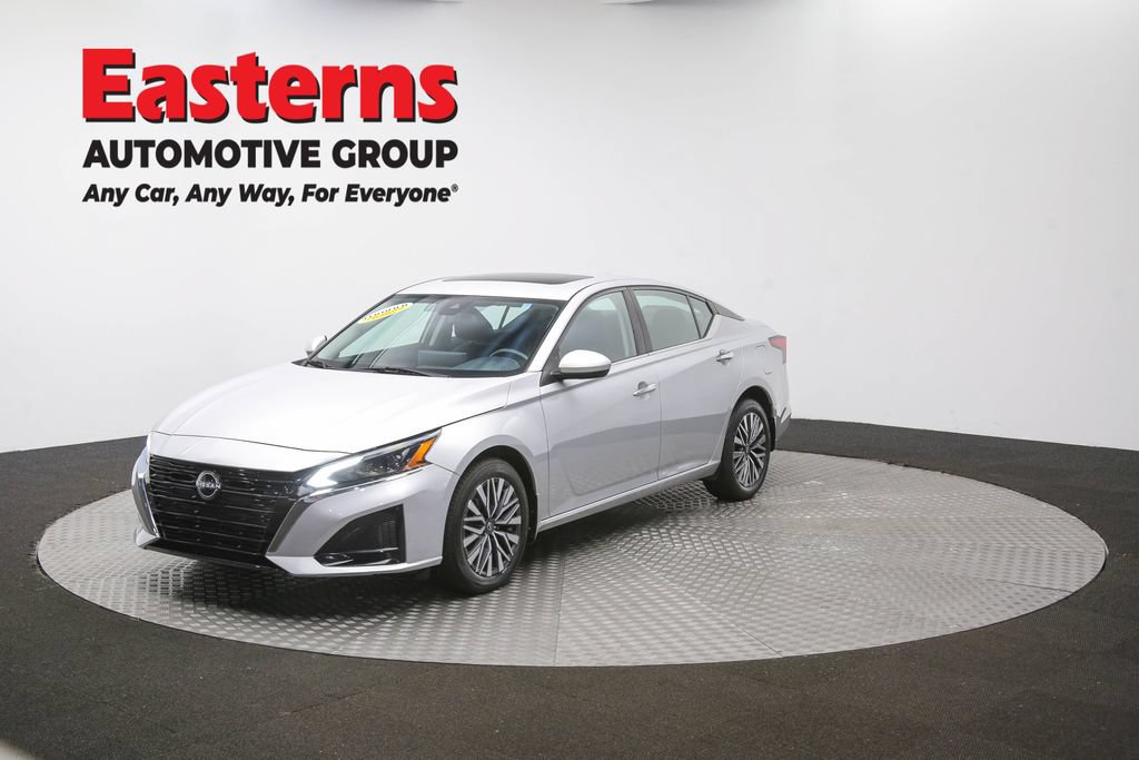 Used 2023 Nissan Altima 2.5 SV w/ SV Premium Package AWD/4WD image 58