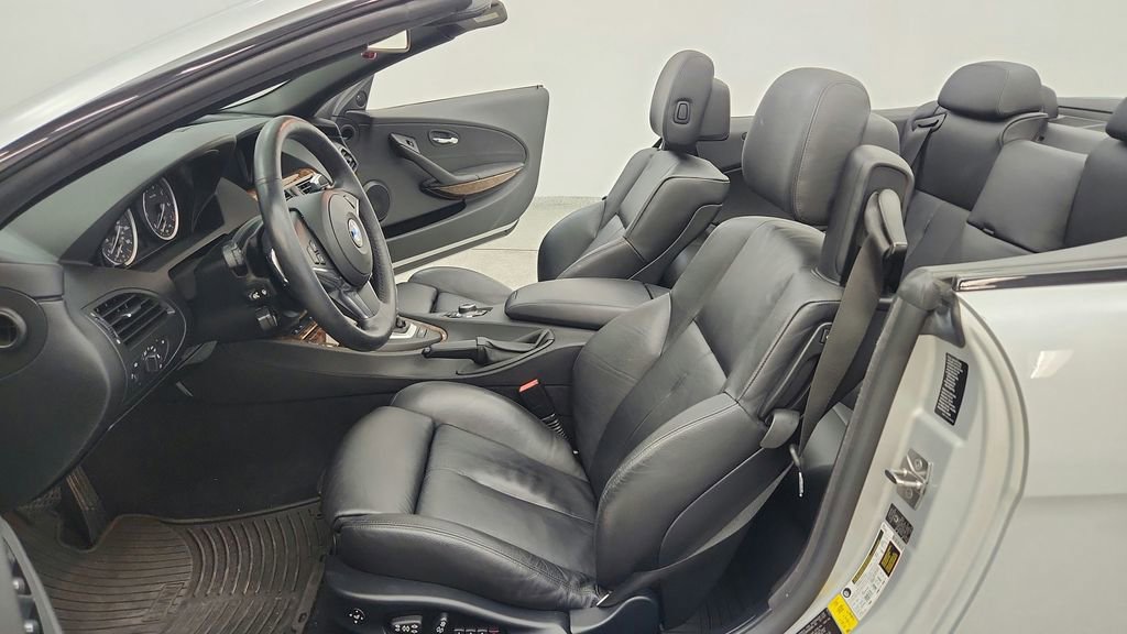 Used 2010 BMW 650i Convertible RWD image 15