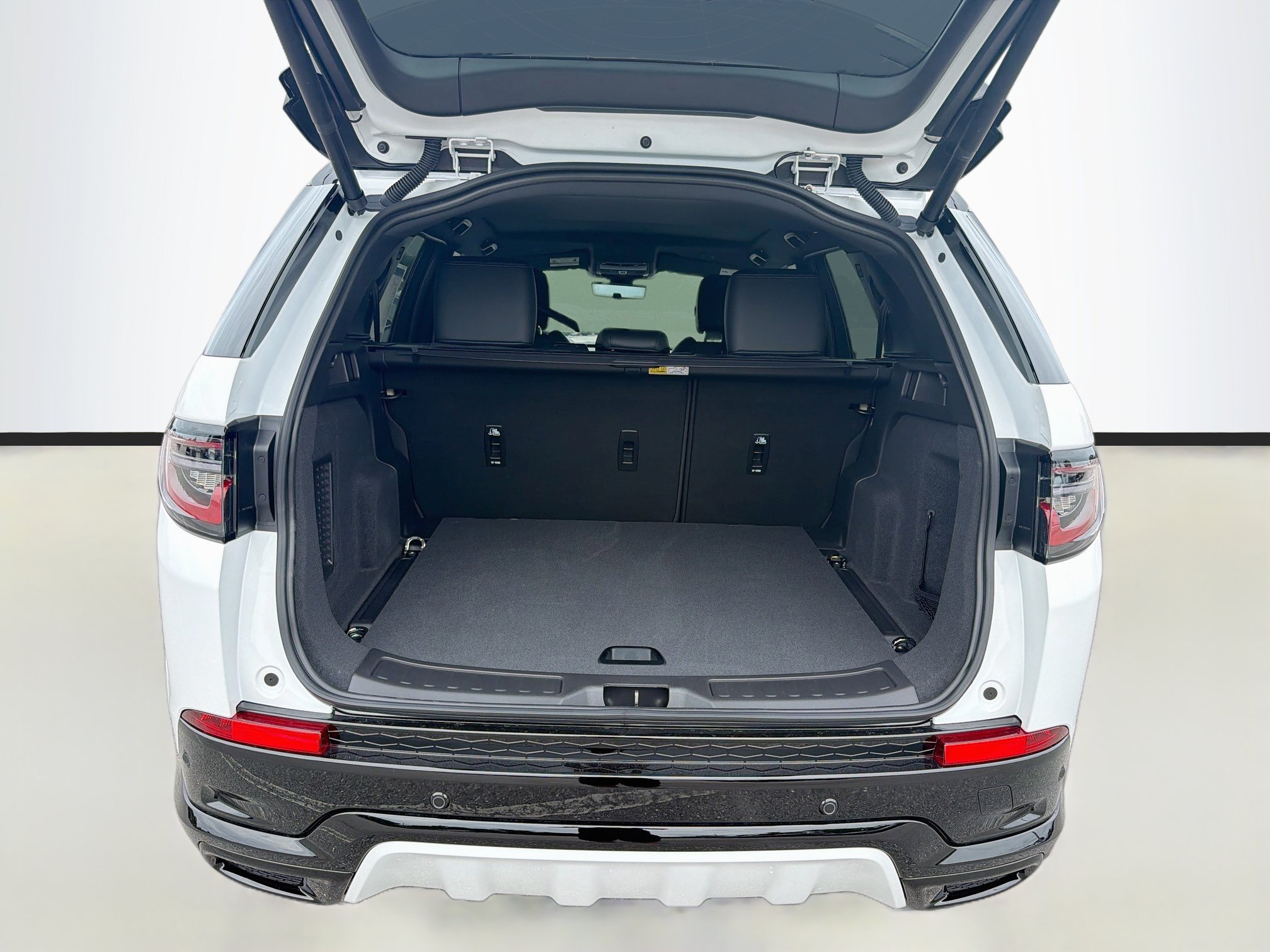 New 2026 Land Rover Discovery Sport Landmark AWD/4WD image 12