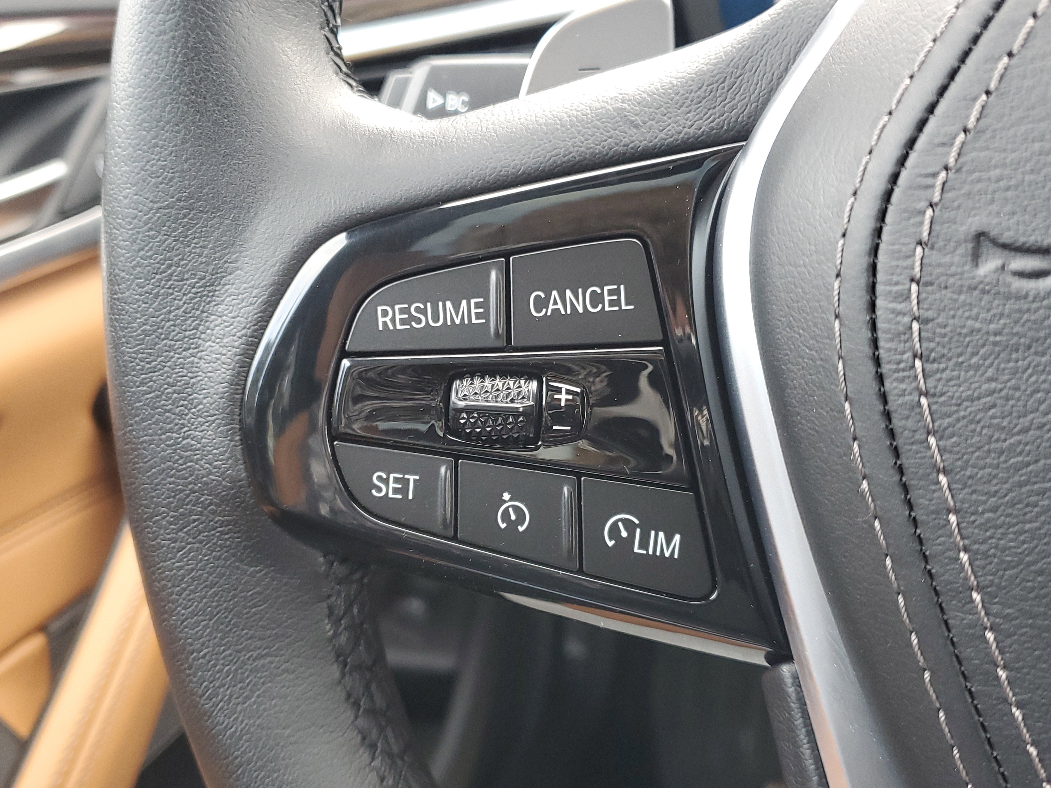 Used 2023 BMW 530i xDrive 530i xDrive w/ Premium Package image 12