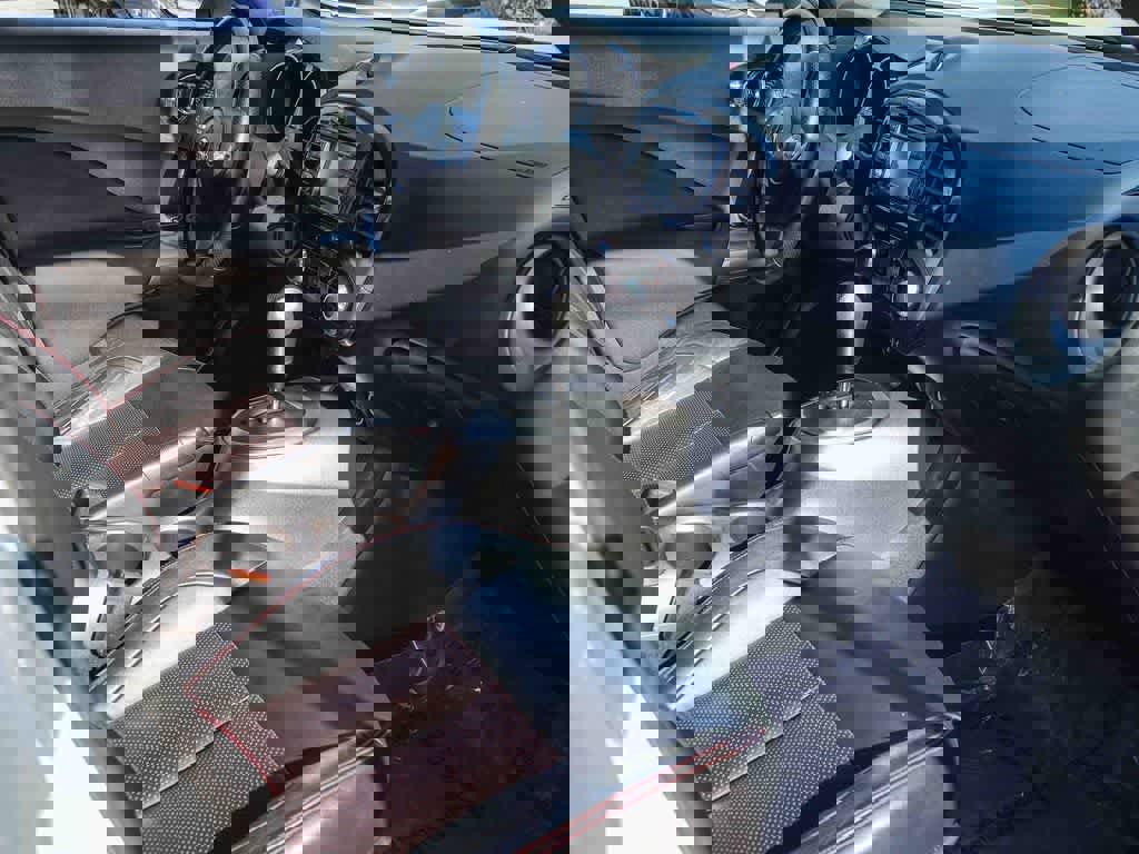 Used 2011 Nissan Juke SL image 15