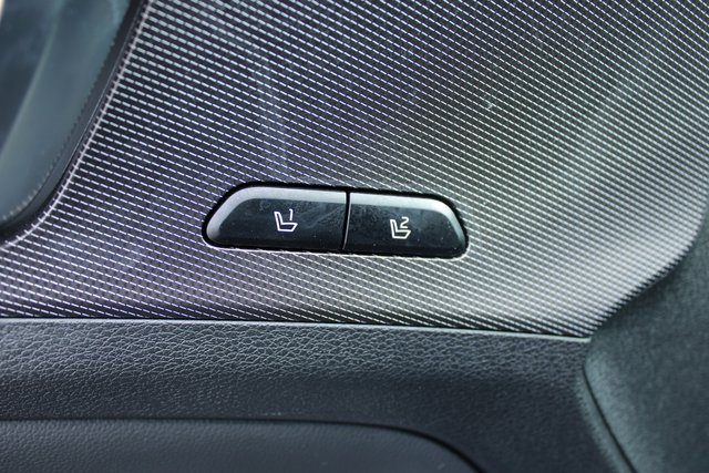 Used 2025 Kia Sportage SX image 12