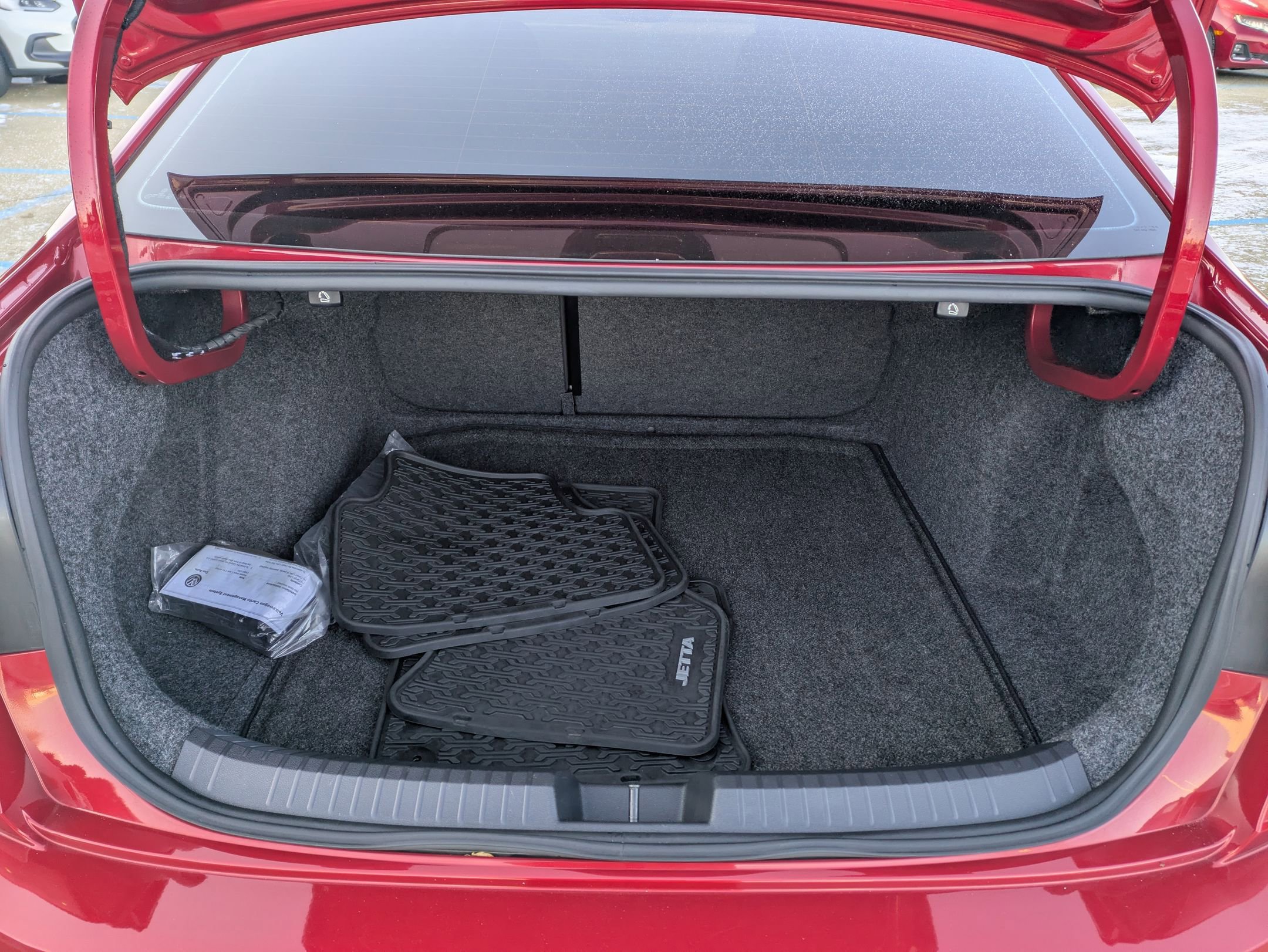 Used 2023 Volkswagen Jetta SE image 30