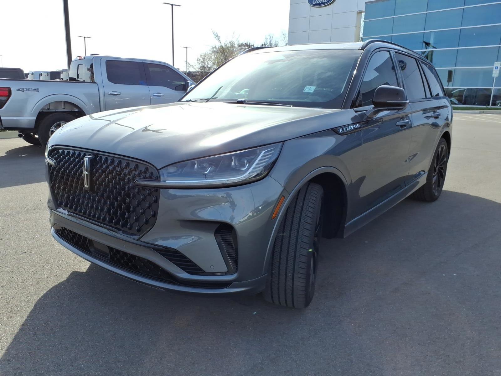 Used 2025 Lincoln Aviator Reserve w/ Equipment Group 201A image 7