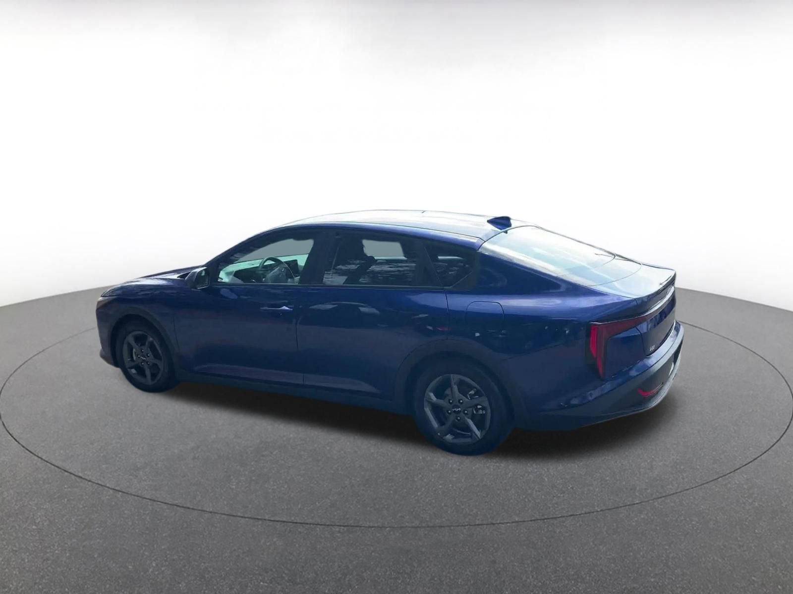 Used 2025 Kia K4 LXS image 10