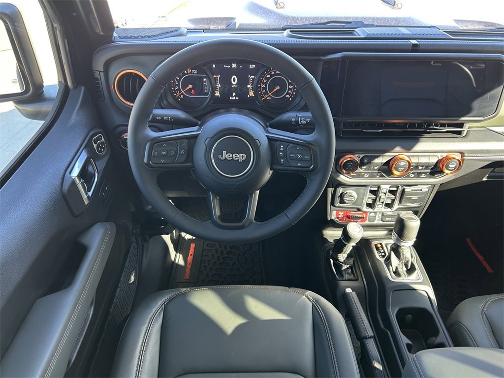 Used 2025 Jeep Gladiator Mojave w/ Safety Group image 18