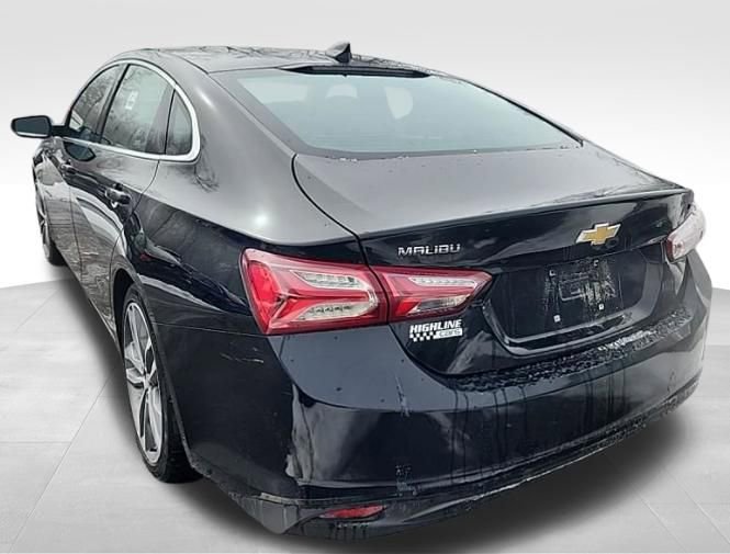 Used 2022 Chevrolet Malibu LT image 3