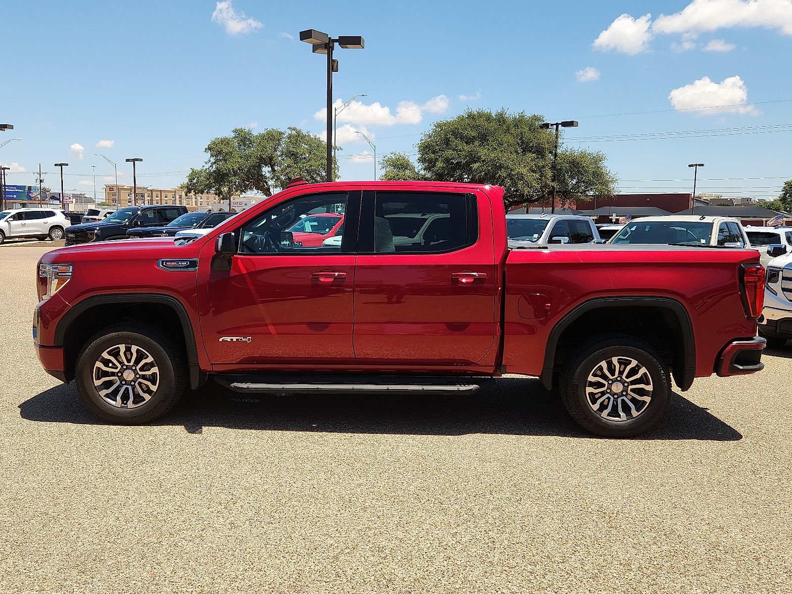 Used 2020 GMC Sierra 1500 AT4 w/ Off-Road Performance Package AWD/4WD image 2